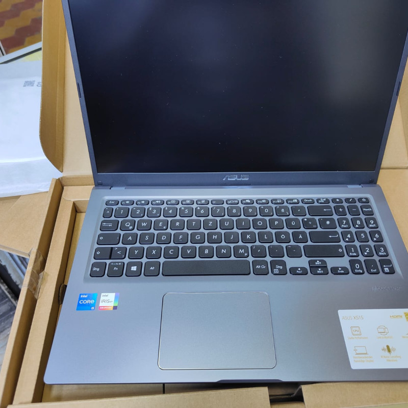 Asus x515 core i5 11em génération ,8g ram ddr4 , 256 SSD
