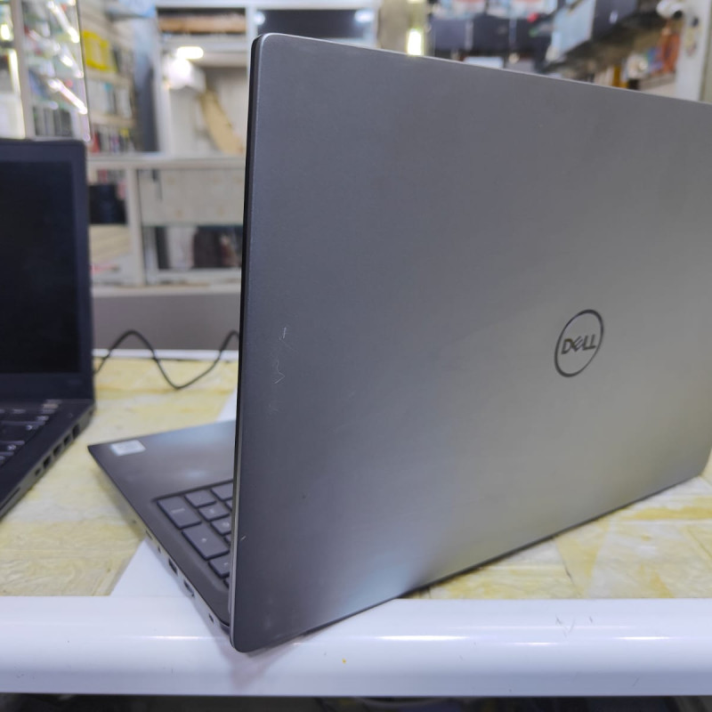 Dell vostro i5 10 em génération, 8g ram ddr4 , 256 SSD